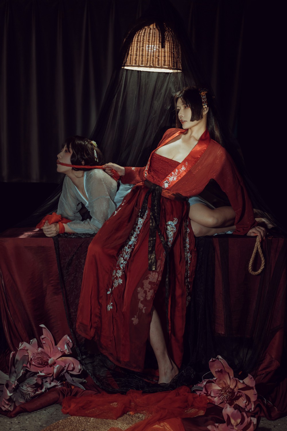 秋和柯基(夏小秋秋秋) - 昏红帐