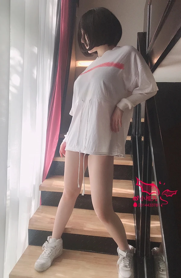 福利姬小稚九酱 楼梯球鞋+ 瑶瑶_mioJK商场露出